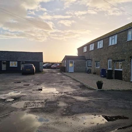 Flamingos Nest Oxford Countryside Apartment Oxford - Bicester Village - Blenheim Palace - Wifi- Free Parking Buitenkant foto