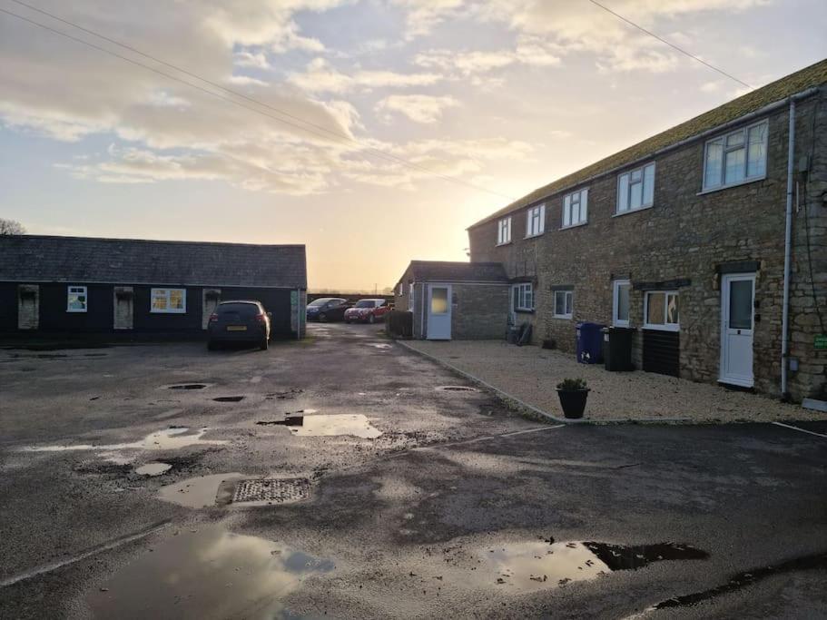 Flamingos Nest Oxford Countryside Apartment Oxford - Bicester Village - Blenheim Palace - Wifi- Free Parking Buitenkant foto
